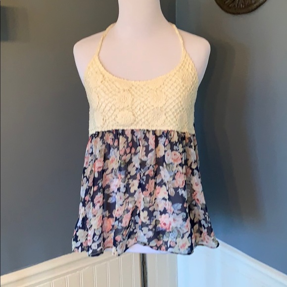 Altar'd State Tops - Altar’d State Boho Crochet Floral Top Sheer Small